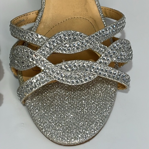 Badgley Mischka Womens Sliver Open Toe Kitten Heel Glitter Rhinestone Size 8.5 - Picture 3 of 16